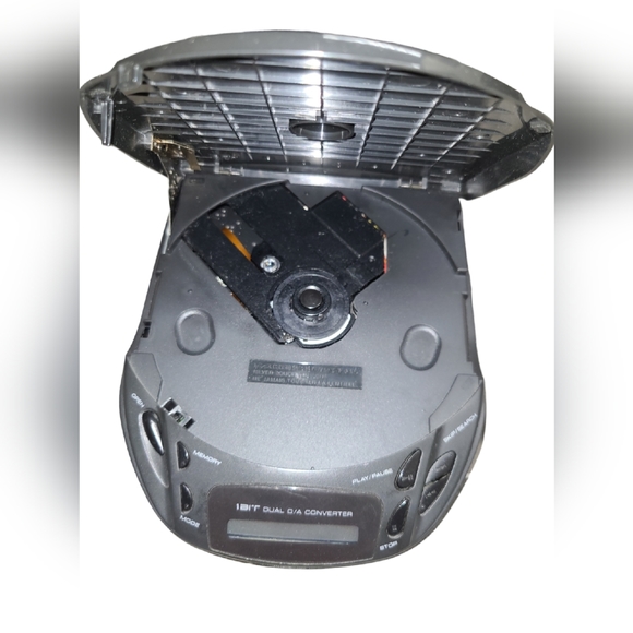 VINTAGE KENWOOD CD PLAYER BUNDLE DPC-451 BLACK 1995 CORD HOLDER CD CASE 1995 - Picture 6 of 14